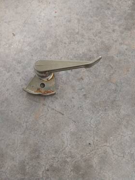0312184 Johnson Evinrude Omc 9.5 6hp 312184 Latch Handle 312185 Hook