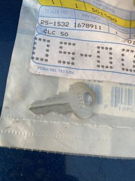 0501580 Johnson/evinrude/omc New Oem Ign Key Kf-65 501580