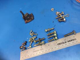 43b218 Johnson Hd25 Cap Cover Block Gearcase Screws Plug Hd 25 2.5hp Seahorse