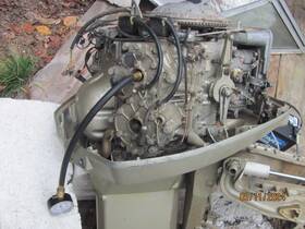 J408 Johnson Evinrude 135 Hp. Bubble Back Engine Power Head 1976 With 140 Lbs. Compression