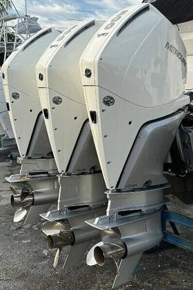 13000058a Mercury 2021 Verado 300 V8 Triple Engine Set 4-stroke Outboards/ With Warranty