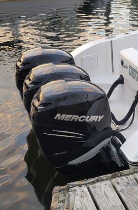 275s Mercury 25xl Triple Outboard - Verado