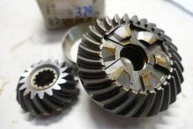 43-878087a4 Mercury 43-878087-4 New Genuine Mercury-mercruiser Gear Set Alpha Lower Housing Nos