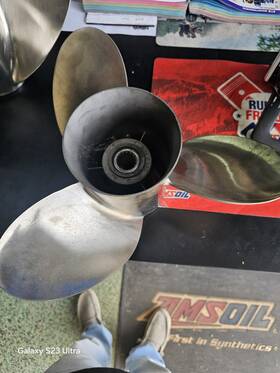 48-13701 Mercury Mirage Plus Lh Ss. Propeller 15.25 X 19p Brv Hub 3 Blades