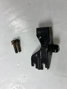 56069 Mercury 7.5 75 And 9.8 110 Hp Outboard Bottom Cowl Anchor