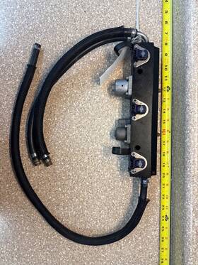 855643-61 Mercury 804511 Outboard 150 Hp Fuel Rail Port