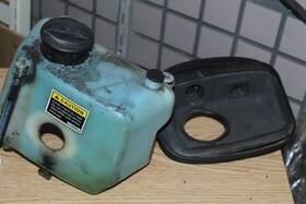 822514a2 Mercury 2002 40 Hp 2 Stroke Outboard Oil Tank