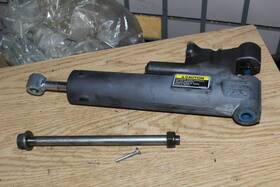 828533 Mercury Gas Assisted Tilt Used Freshwater Free Shipping