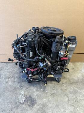 135-150 Mercury 879808t 2.5l Optimax Powerhead Crankcase Assembly