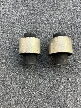 881915002 Mercury Optimax Freshwater Exhaust Plate Upper Engine Mounts 75-125hp