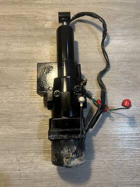 896298t01 Mercury 8 Hp 9.9 4-stroke Outboard Power Tilt And Trim