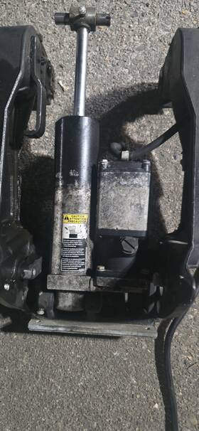 8m0171817 Mercury 1988-14 70 90 115 120 125 Hp Outboard Power Trim Tilt Unit