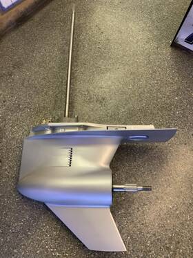 8m0228035 Mercury V8 Verado Xl 1.75.1 Rh And Lh Hd Gearcase Lower Unit 30 Inch Shaft Very Nice