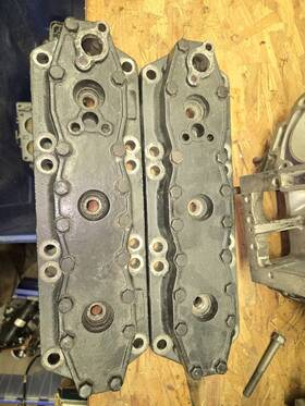 96422 Mercury 96531 2 Piece Design Ii Cylinder Head Set 175 200 Hp V6 2.4l Good Condition