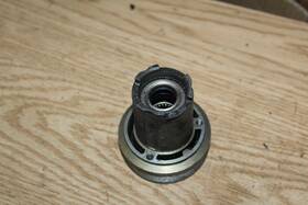 99906 Mercury Mariner 25hp Bearing Carrier Used Freshwater Free Shipping