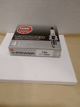 Ngk-yr5 Ngk Spark Plug Yr5 Sold As A Set Of 4 7052