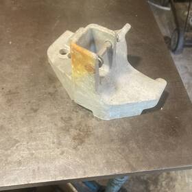 0122771 Omc 122771 Evinrude Johnson 40-60 Hp Outboard Trim Lower Bracket