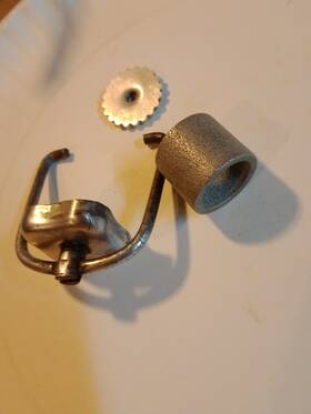 0303133 Omc Johnson Evinrude 303133 303134 376231 Filter Element Retainer And Yoke Vintage