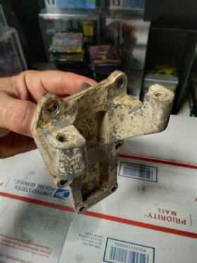 0386340 Omc 0319350 319350 386340 Johnson Evinrude 1974-1992 9.9 15 Hp Electric Start Motor Bracket 9.9hp 15hp
