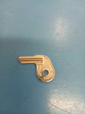 0320003 Omc Johnson Evinrude Key Blank