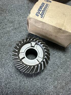 0345992 Omc 0333077 New Oem Evinrude Johnson Lower Unit Reverse Gear 345992