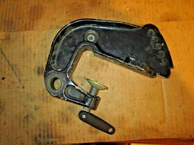 0342535 Omc Evinrude Blue Oem 1990s-2000s 20-30 Hp 2 Stroke Port Side Transom Clamp