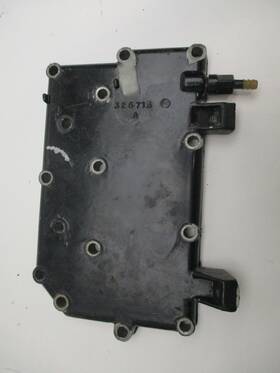 0324326 Omc 0391465 391465 324326 Outer Exhaust Cover Evinrude Johnson