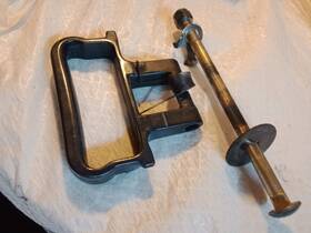 0394907 Omc Johnson Evinrude 394907 326134 Carrying Handle And Spring Tilting Bolt