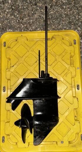 0432810 Omc Johnson Evinrude 20 25 28 Hp 15in Lower Unit Gear Case 1968-1976