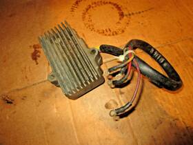 0582905 Omc Johnson Evinrude Oem V6 Voltage Regulator