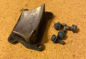 202734 Omc 202527 1952 Evinrude Fleetwin 4447 7.5 Hp Bypass Cover 202528
