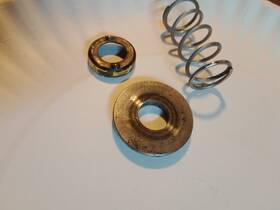 303327 Omc 303356 Johnson Evinrude 303357 Plate Spring Washer Nice Condition