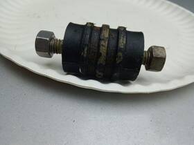 331812 Omc 304800 Johnson Evinrude Rubber Mount With Nuts Good Cond Upper Front