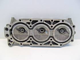 317194 Omc New Nos Evinrude Johnson Three Cylinder Head 60hp 65hp 70hp