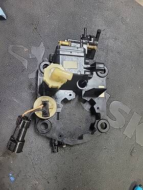 335240 Omc 98 Johnson 150 Hp V6 Outboard Engine Boat Motor Vro Pump Mount Bracket Base