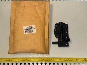 0337833 Omc 337833 New Oem Johnson Evinrude Carb Body Cover