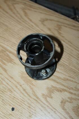 387023 Omc Evinrude Johnson Bearing Carrier 20 25 30 35 Free Shipping