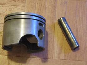436242 Omc Pistons Used Evinrude Johnson 60v Standard Port