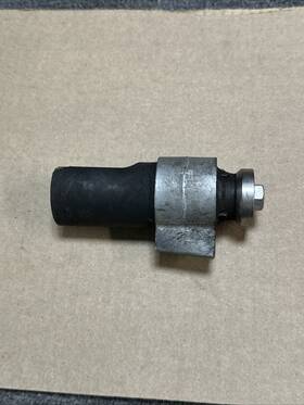 5001768 Omc Johnson Evinrude Upper Engine Motor Mount Brp