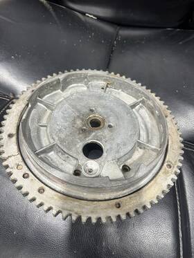 580231d2 Omc Johnson / Evinrude 18hp Flywheel
