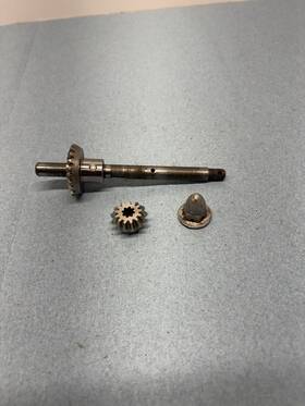 590955 Omc Evinrude / Gale Hiawatha 1.5hp Propeller Shaft And Gears