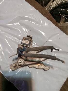 982505 Omc New Oem Johnson Evinrude Lever Arm And Insert Assy