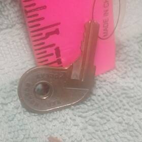 501786 Omc Brp Series 73-21 Ignition Key #21 Pistol Type Nos Free Shipping