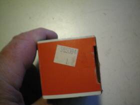Omc Evinrude Johnson 985084 Omc/ Evinrude/johnson #985084 Oil Cap Free Freight