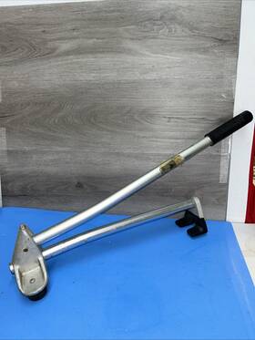201242 Overton Adjustable Outboard Motor Tilter For Motors Without Power Tilt