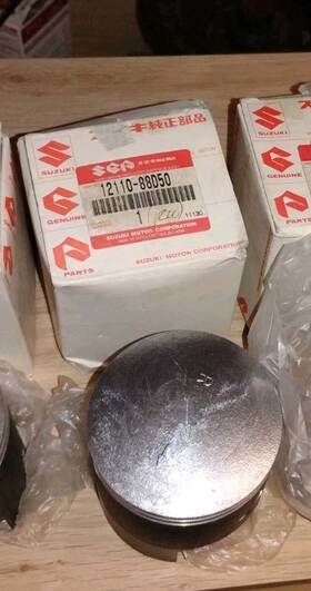 12110-88d50 Suzuki Outboard Dt 150 175 200 Piston 1988-2002 2 Stroke Starboard