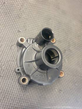 17410-92j00 Suzuki Oem Water Pump Housing