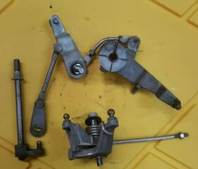 19211-95500-02m Suzuki 1985 Dt85 Throttle Lever And Spark Advance Assembly