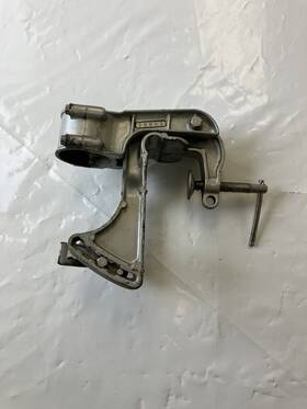 41111-98401 Suzuki 2 Hp Dt2 Stroke Outboard Motor Swivel Bracket / Clamp Assembly