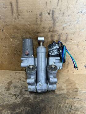 48000-98j09 Suzuki Outboard V6 Df200 225 Df250 Df300 Power Trim And Tilt Unit